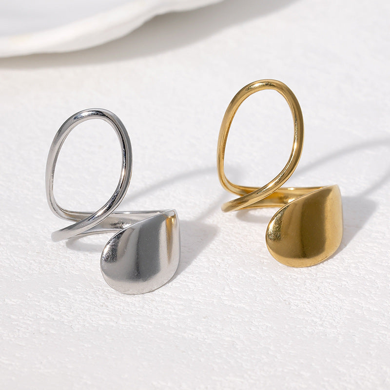 Anello da donna irregolare aperto in acciaio inossidabile placcato oro 18 carati