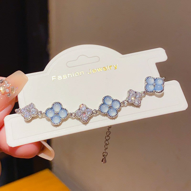 Luxury Elegant 18K Gold Plated Brass Floral Inlaid Cubic Zirconia Bracelet for Women