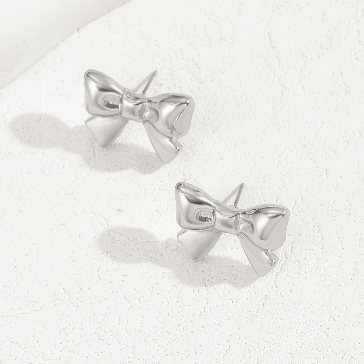Pendientes Minimalistas de Aleación con Forma de Lazo y Baño de Oro para Mujer, Pendientes de Estilo Dulce y Fresco