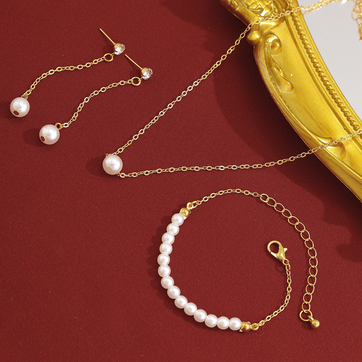 Elegant Geometric Alloy Plated Necklace with Imitation Pearl Pendant for Women