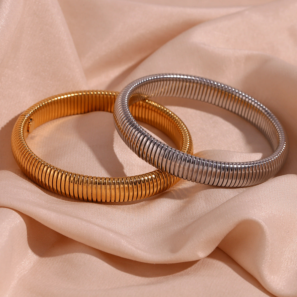 Bracciale a catena elastica a serpente in acciaio inossidabile placcato oro 18 carati con design geometrico minimalista da donna
