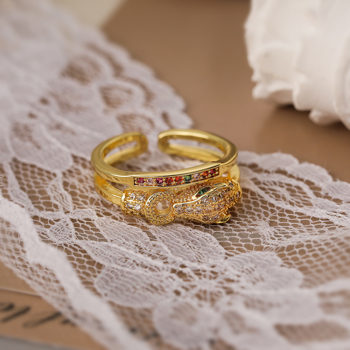 Minimalist Leopard-Shaped Copper Ring with Gold Plating and Micro-Pavé Zirconia for Women