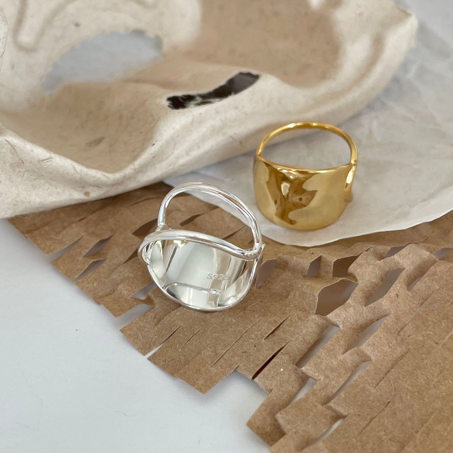 Anillo de Plata de Ley 925 con Número Geométrico para Mujer