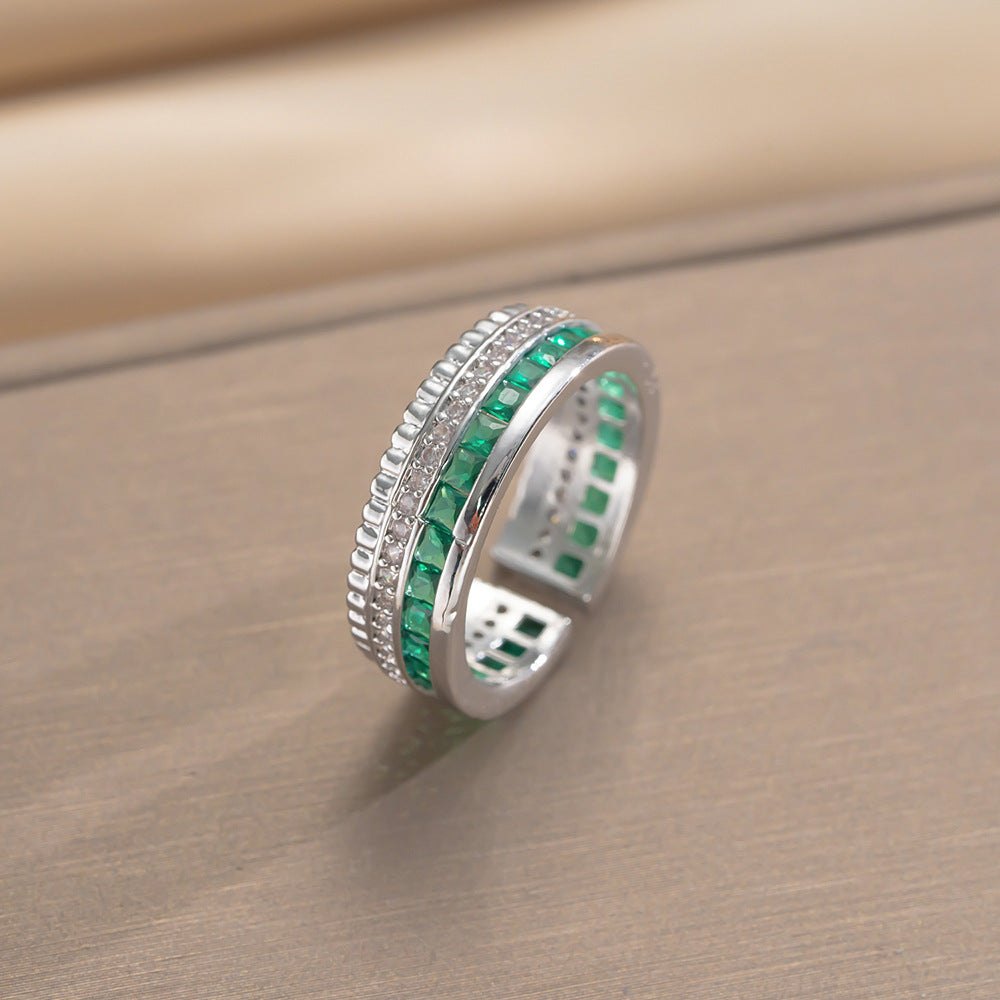 Set di collana in acciaio al titanio geometrico minimalista di lusso leggero con ciondolo in rame placcato oro 18 carati e intarsio in zircone, unisex