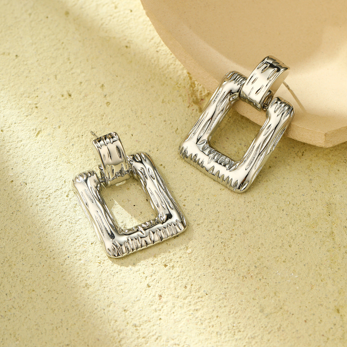 Orecchini Minimalisti da Donna in Acciaio al Titanio con Forma Quadrata Geometrica Placcati in Oro 18K