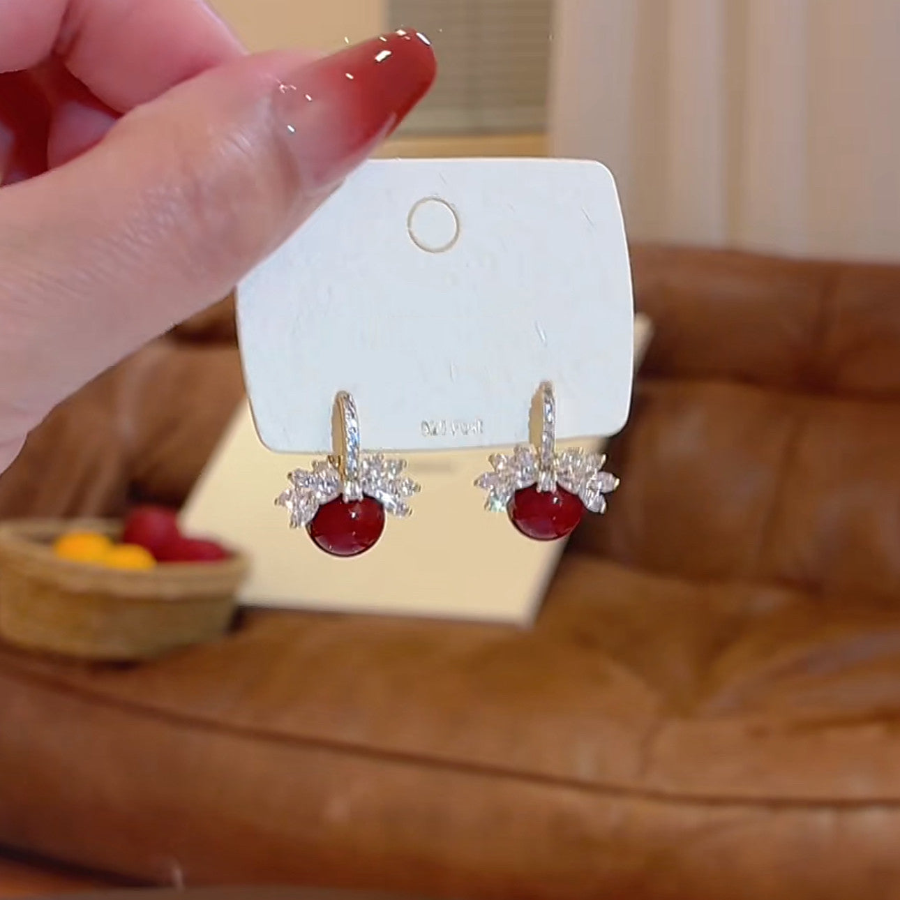 Orecchini Minimalisti Geometrici con Perle, Intarsio di Zirconi e Perno in Argento Placcato Oro da Donna