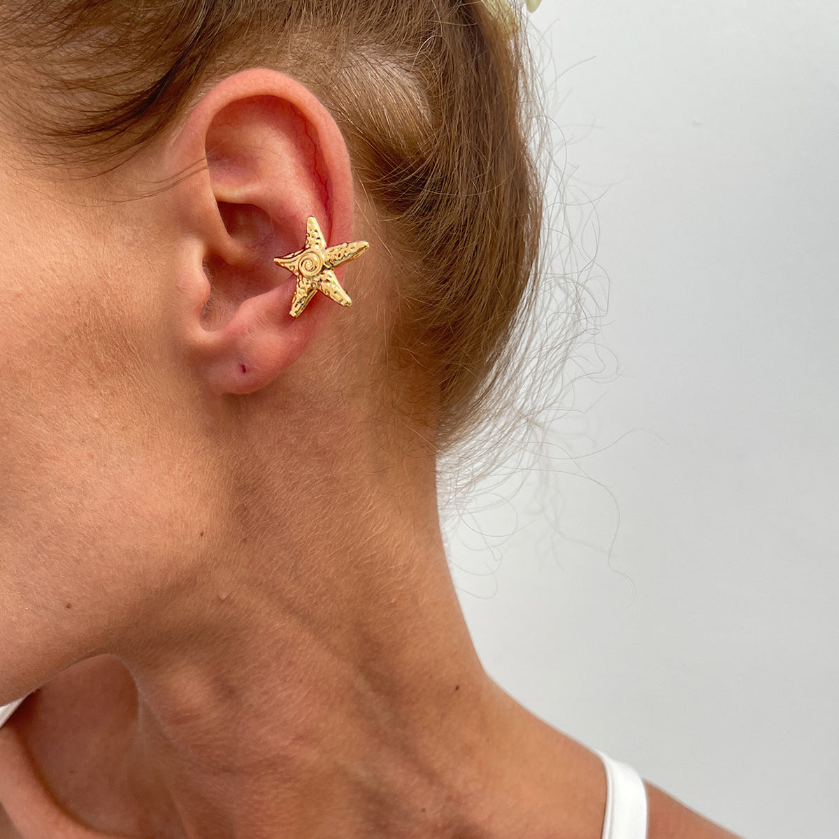 Minimalist Floral Ocean-Inspired Ear Cuff for Women Made of Alloy with Plated Finish No-Piercing Scallop Star Moon Design