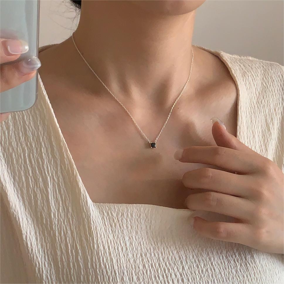 Minimalist Geometric Tulip Pendant Necklace in 925 Sterling Silver with Rhodium Plating on Snake Chain