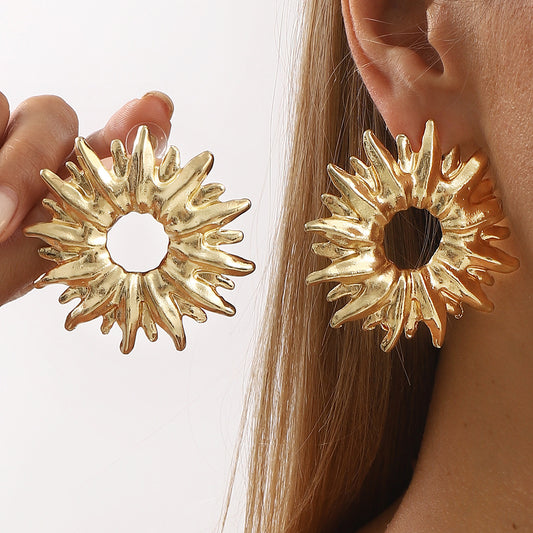 Pendientes Vintage de Girasol de Aleación con Acabado Galvanizado, Diseño Floral Calado para Mujer