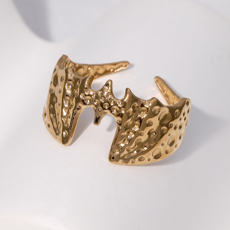 Anello da donna minimalista in acciaio inossidabile a forma di pipistrello con finitura placcata, accessorio di moda regolabile con fascia aperta
