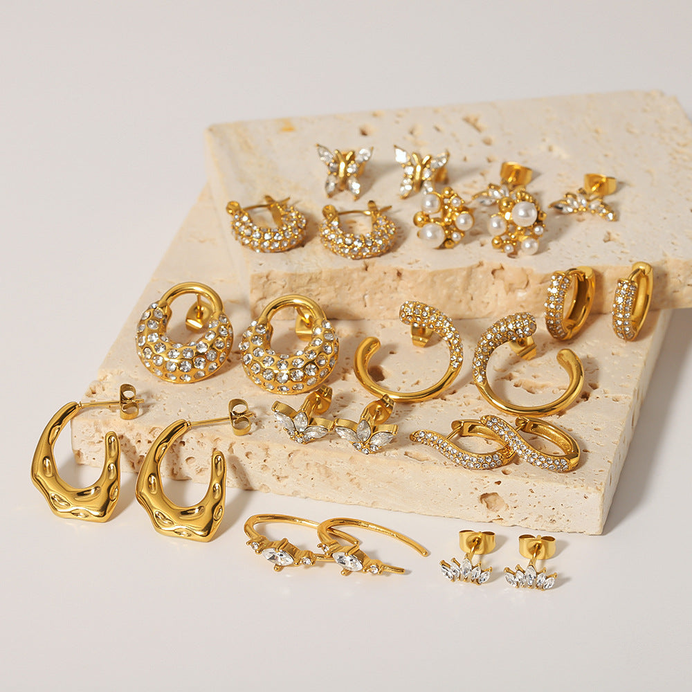 Orecchini Irregolari a Farfalla con Zirconi e Perle in Acciaio Inossidabile con Placcatura in Oro 18K da Donna