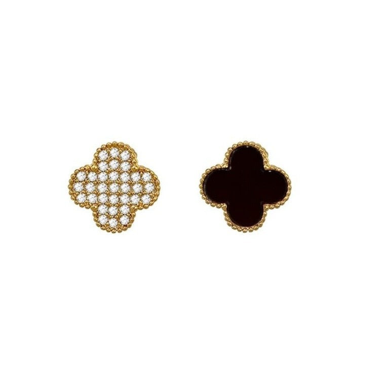 Orecchini a perno con quadrifoglio in stile retrò minimalista in rame placcato oro con zirconi per donna
