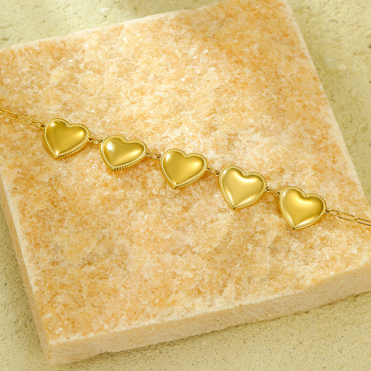 Collana con Medaglione a Cuore alla Moda in Acciaio Inossidabile Placcato Oro 18K da Donna
