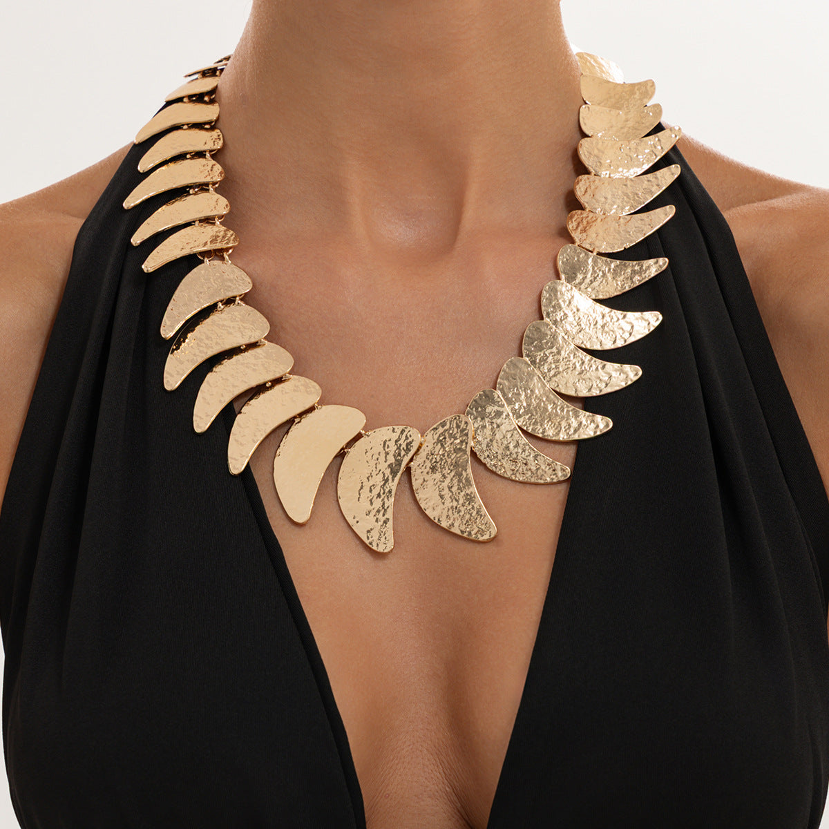 Vintage Punk Geometric Moon Zinc Alloy Plated Choker Necklace for Women