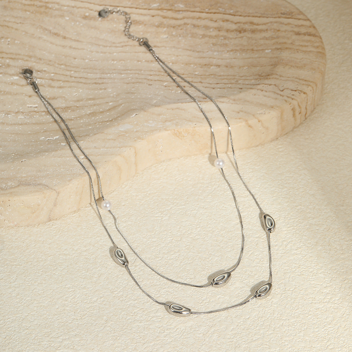 Collar Minimalista de Acero de Titanio Geométrico con Acabado Chapado para Mujer, Joyería de Cadena con Colgante de Lujo Ligero