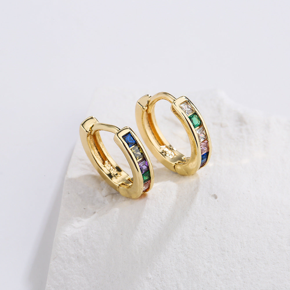 Orecchini geometrici minimalisti in rame con placcatura in oro 18 carati e zirconi micro-incastonati per donna