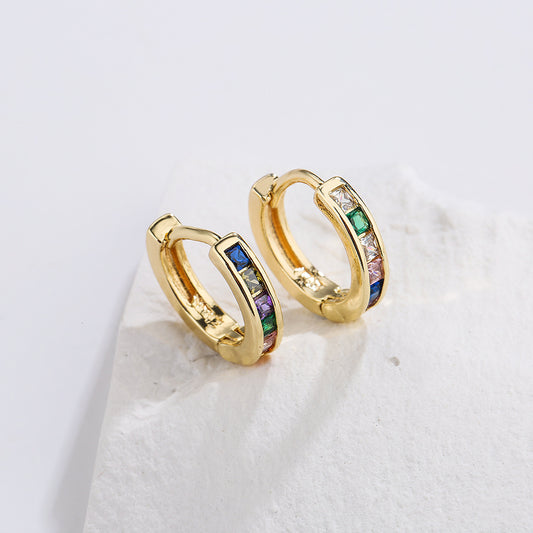 Orecchini geometrici minimalisti in rame con placcatura in oro 18 carati e zirconi micro-incastonati per donna