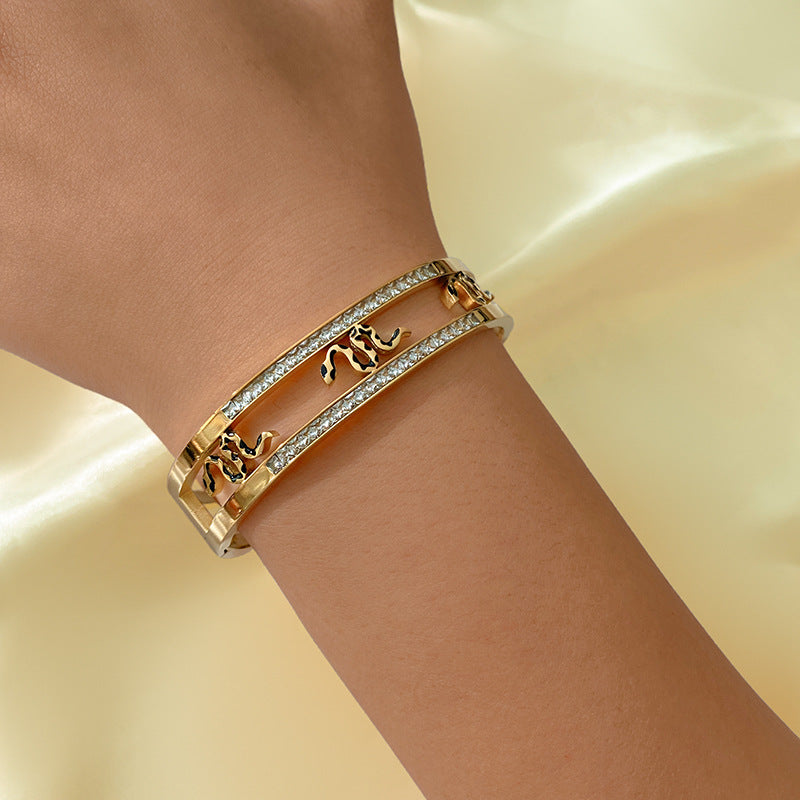 Vintage Rhinestone Paved Snake Design Titanium Steel Bracelet