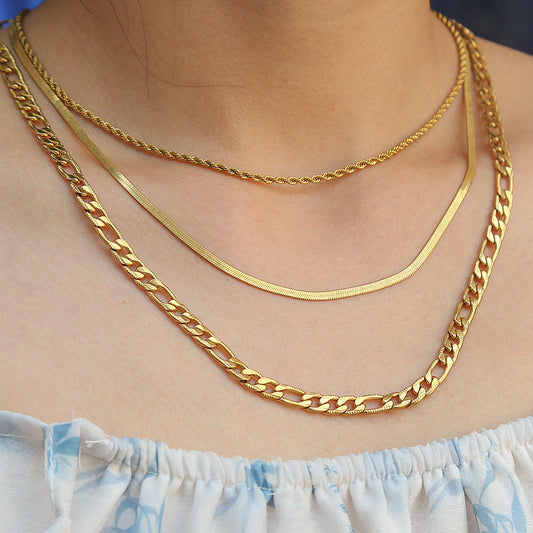 Collar Minimalista de Acero Titanio Chapado en Oro de Tres Capas para Mujer