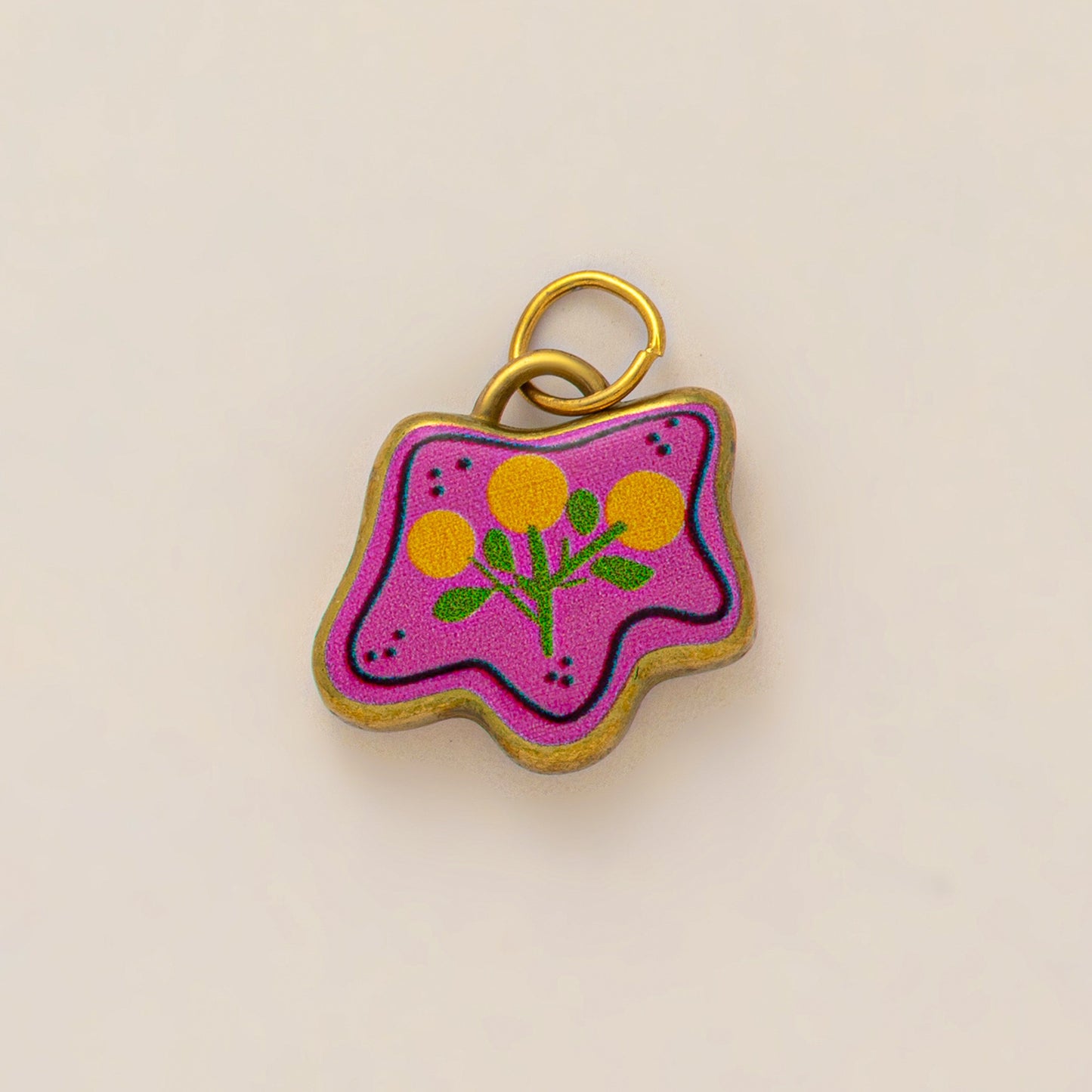 Ciondolo quadrato floreale vintage in acciaio inossidabile placcato oro 18K con catena regolabile
