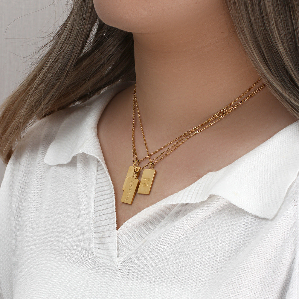 Collana con Pendente a Lettera Minimalista in Acciaio Inossidabile con Placcatura Sottovuoto in Oro 18 carati per Donna
