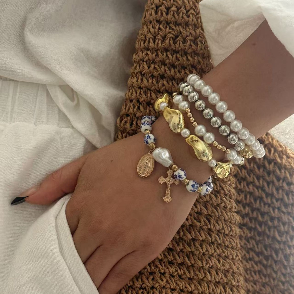 Elegant Geometric Acrylic Baroque Pearl Bracelet for Women