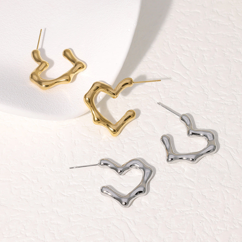 Minimalist Heart-Shaped Stainless Steel Stud Earrings for Women with Plated Finish