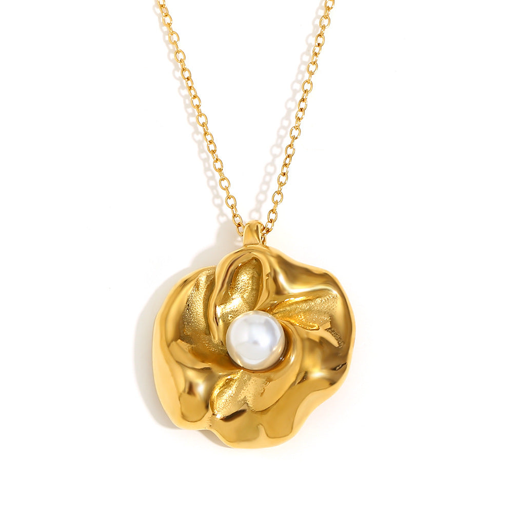 Elegante collana a pendente geometrica in stile francese in acciaio inossidabile placcato oro 18 carati con accenti floreali di perle