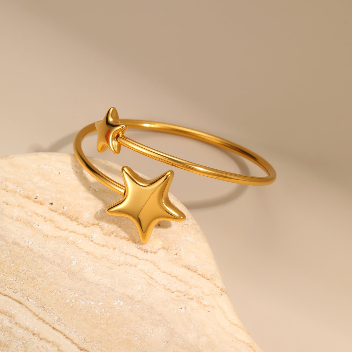 Bracciale da donna in acciaio inossidabile placcato oro 18 carati con cuori e stelle geometrici, alla moda per l'ufficio
