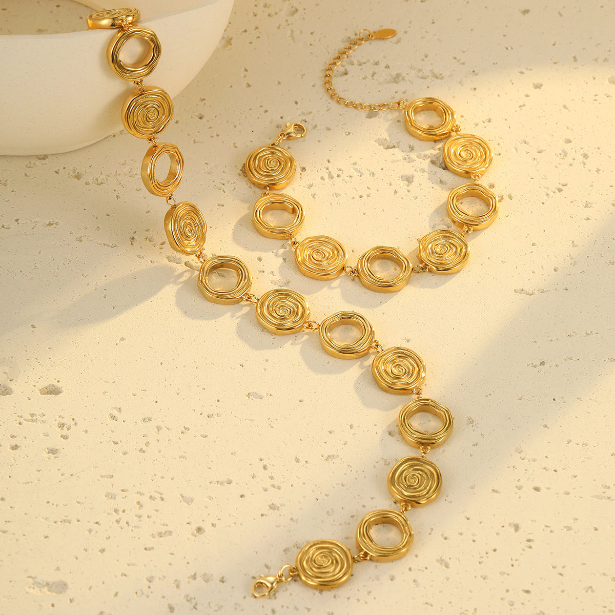 Set di collana geometrica alla moda in acciaio inossidabile con finitura placcata per donna, stile minimalista da ufficio