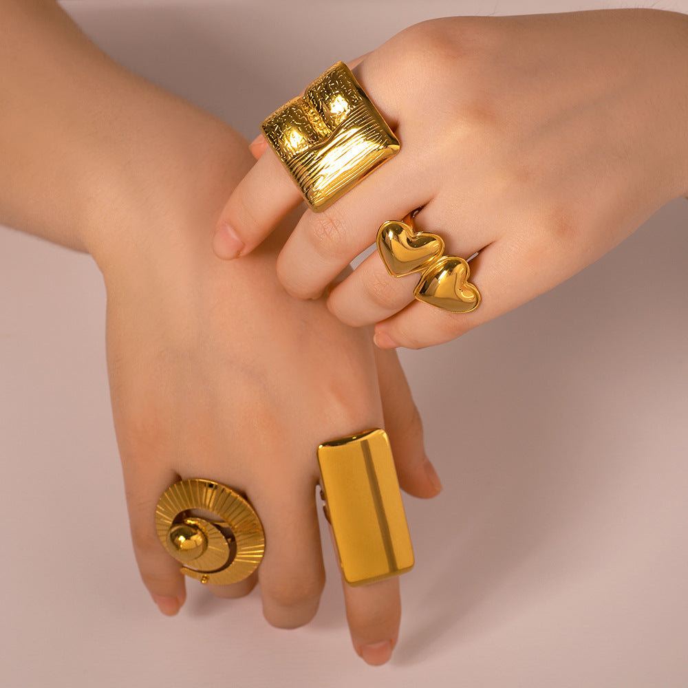 Anello Minimalista Geometrico in Acciaio Inossidabile con Placcatura in Oro 18K da Donna con Finitura Liscia Lucida e Forme a Cuore, Quadrato e Conchiglia