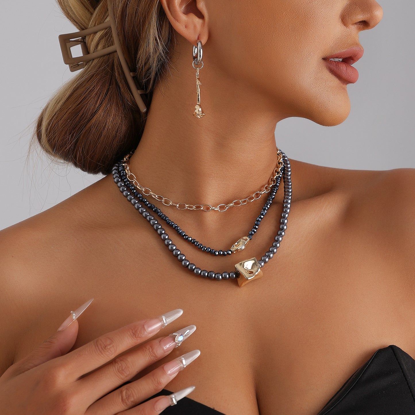 Fashion Streetwear Geometric Irregular Beaded Alloy Pendant Necklace for Women