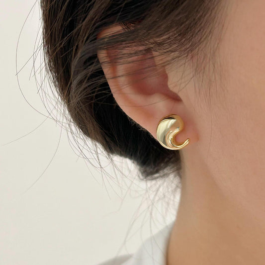 Minimalist Teardrop-Shaped 925 Sterling Silver Stud Earrings with Plated Finish, Fresh and Sweet Style