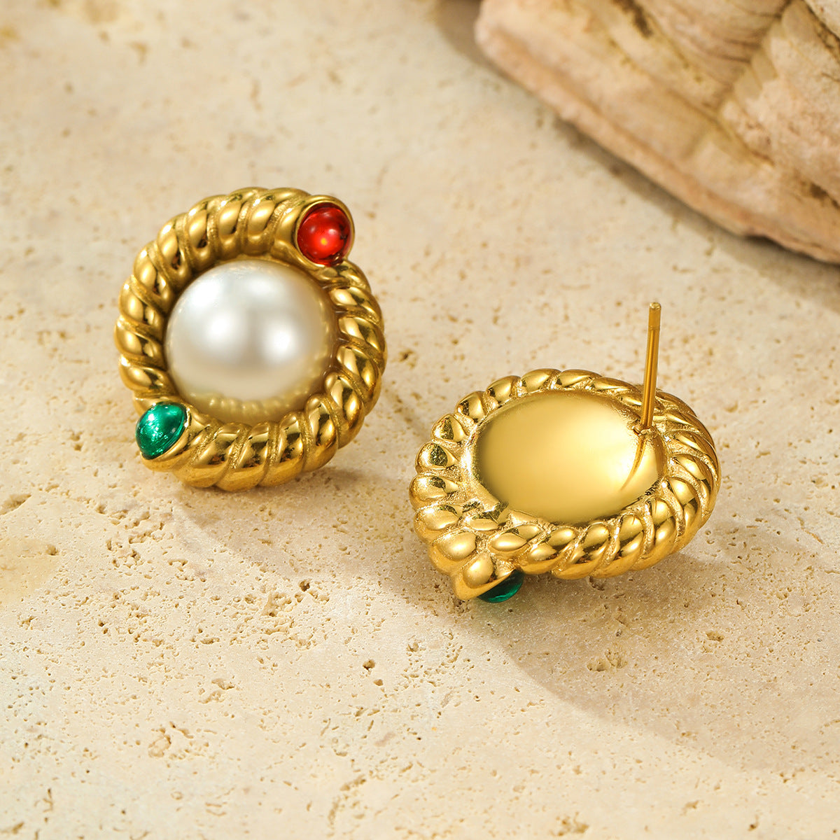 Pendientes de acero inoxidable redondos trenzados de estilo vintage con incrustaciones de perlas y detalles de piedra natural