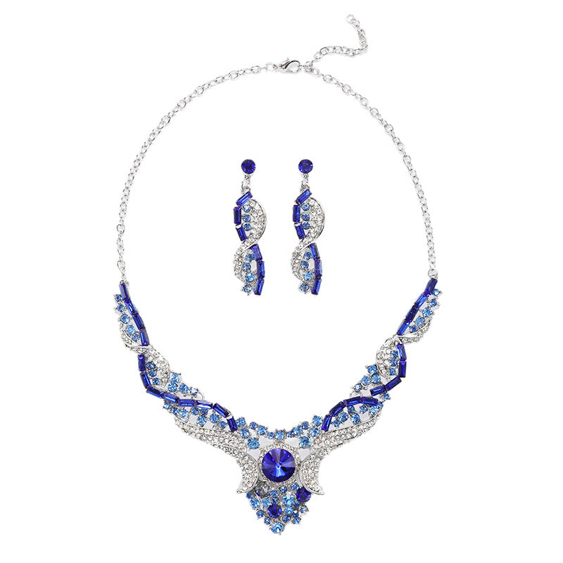 Fashion OL Style Circle and Medal Pendant Necklace Set with Alloy Chain and Electroplated Finish for Women