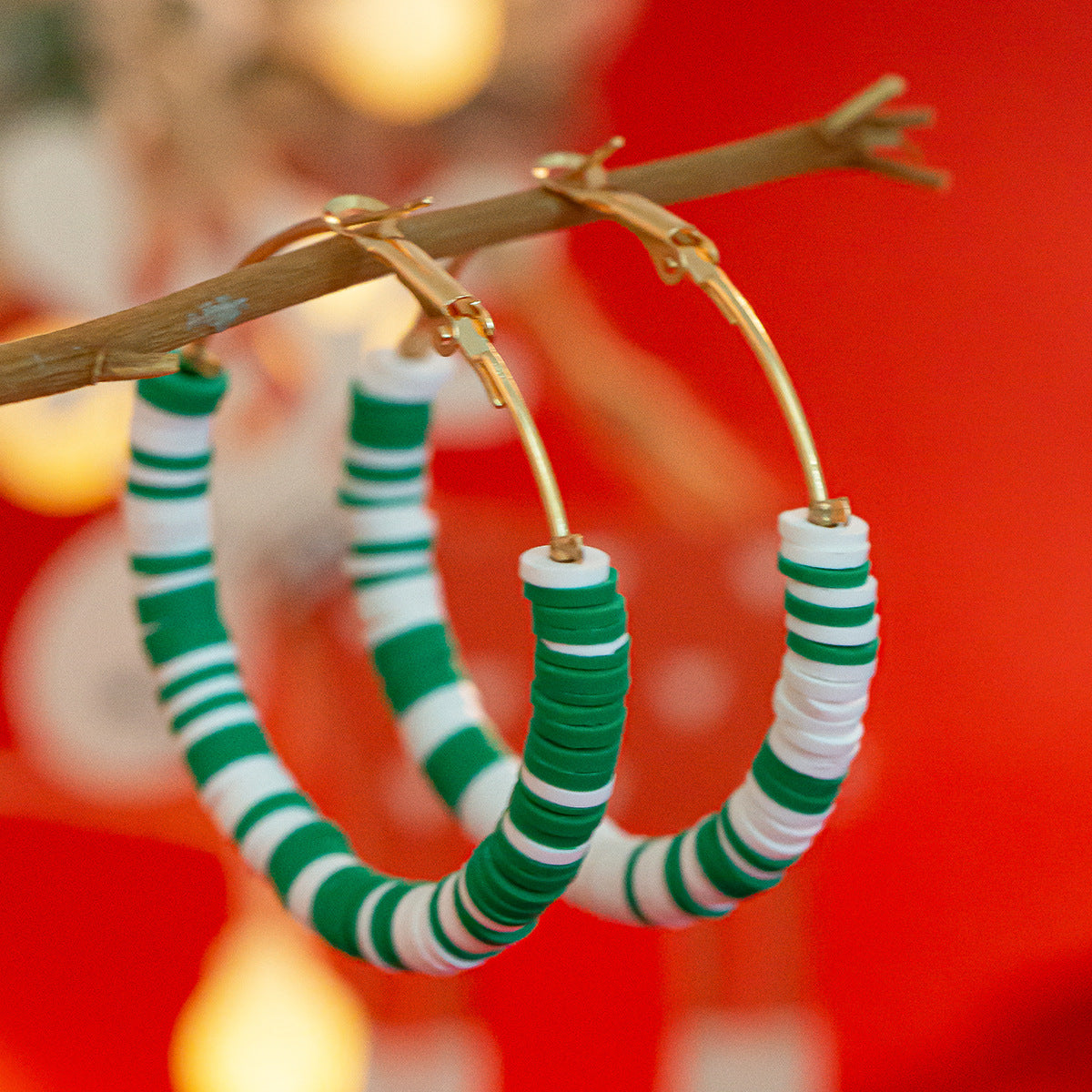 Pendientes de aro geométricos de cerámica con temática navideña y colgante de Papá Noel para mujer