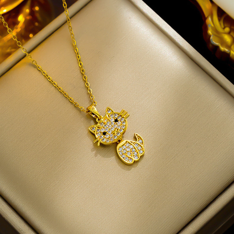 Collana pendente di lusso per gatti da donna con accenti di zirconi, corpo in acciaio al titanio, finitura in oro galvanizzato, catena a O, design a forma di animale