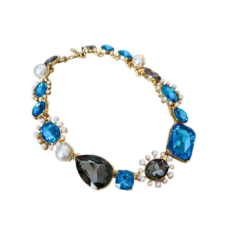 Vintage-Style Geometric Drop-Shaped Rhinestone-Inlaid Pearl Necklace Set with Earrings for Women