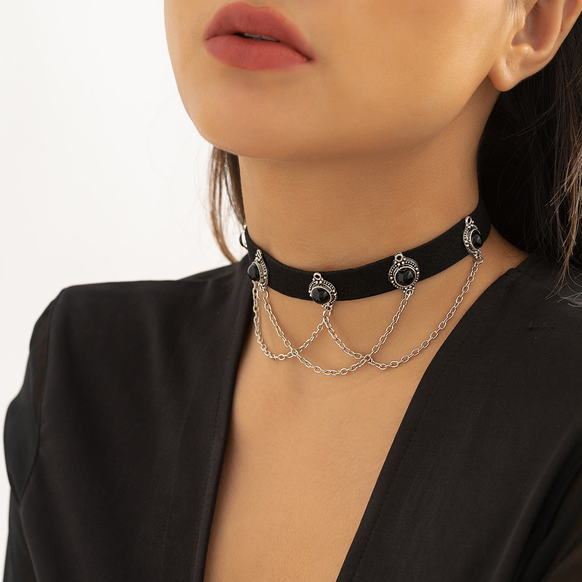 Vintage Streetwear Geometric Alloy Pendant Turquoise Inlay Plated Velvet Choker Necklace for Women