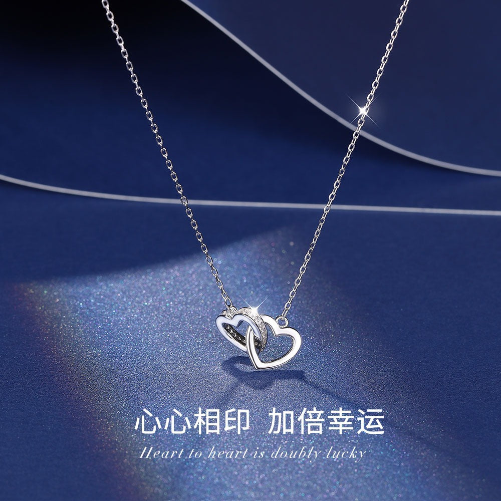 Minimalist Heart-Shaped Titanium Steel Plated 18K Gold Double Ring Pendant Necklace for Women and Men with Delicate Clavicle Chain