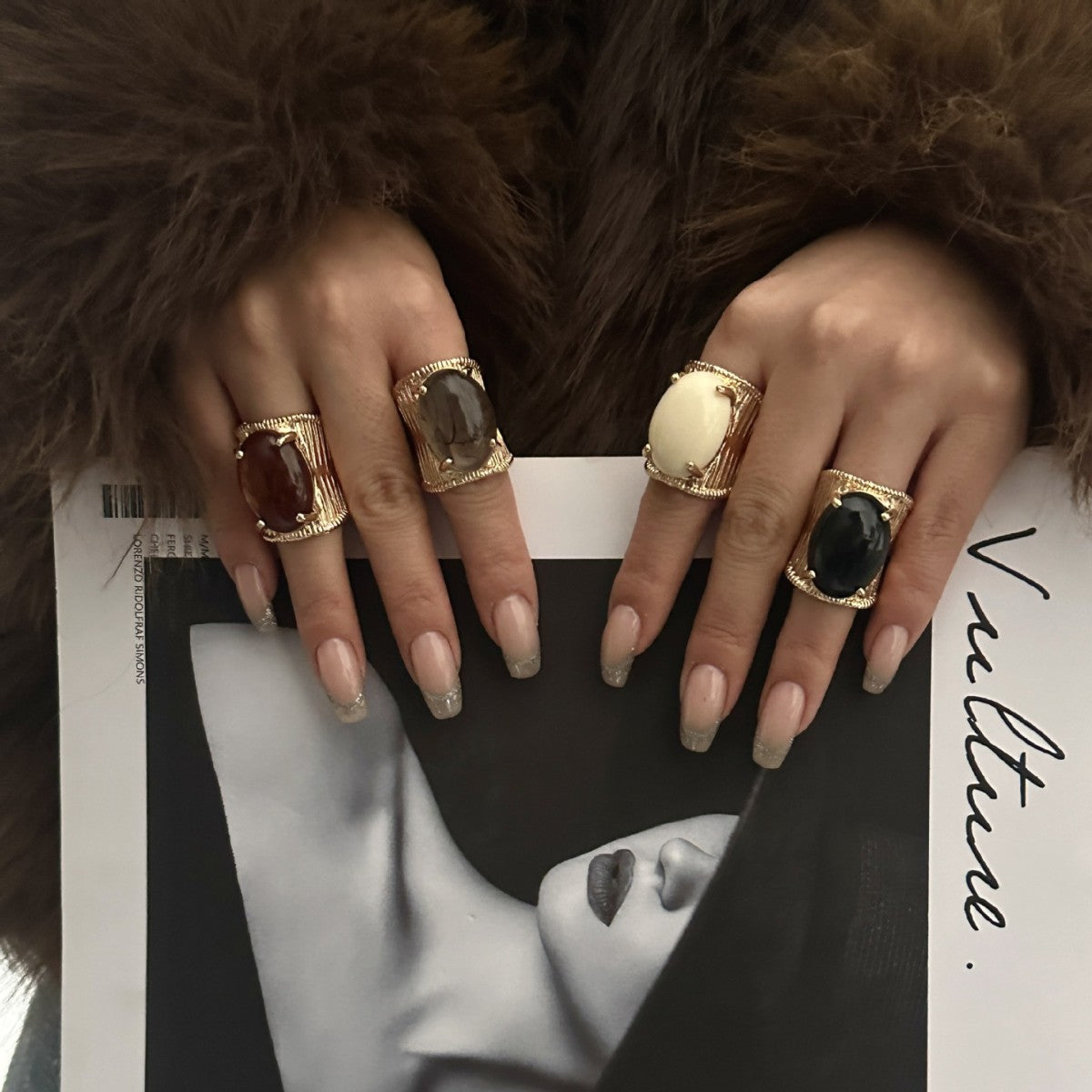 Anello da donna vintage hip-hop geometrico ovale placcato in lega con intarsio in resina