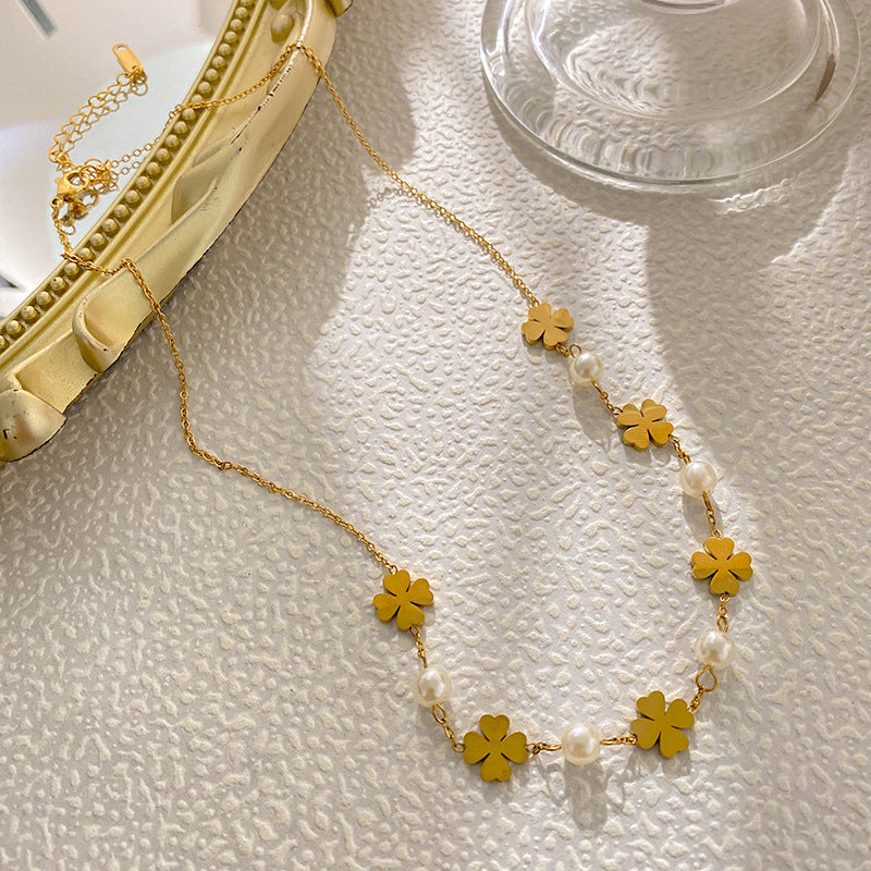 Minimalist Elegant Gold Plated Titanium Steel Four-Leaf Clover Pearl Necklace