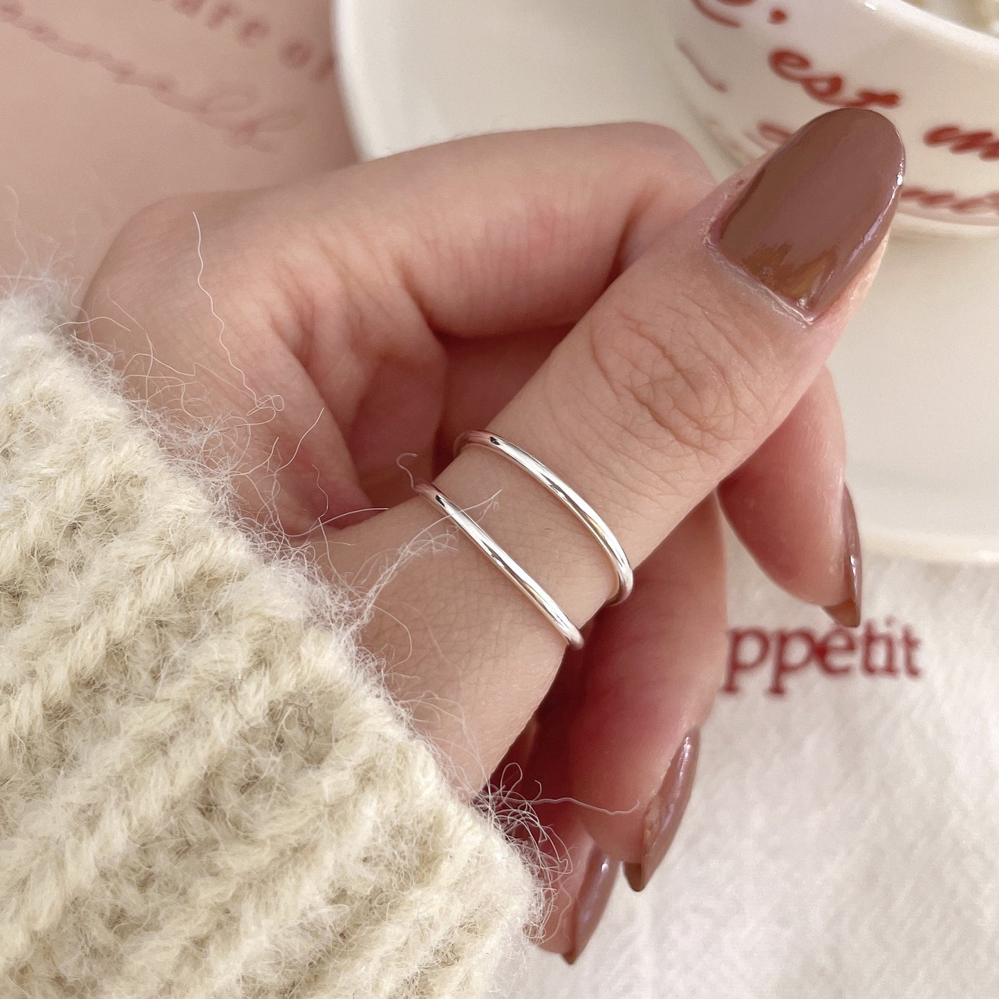 Anello Minimalista in Argento da Donna con Design a Linee Geometriche in Argento Sterling 925