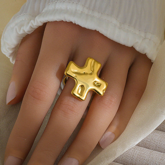Anillo de mujer de acero inoxidable con cruz martillada vintage ajustable con baño de plata