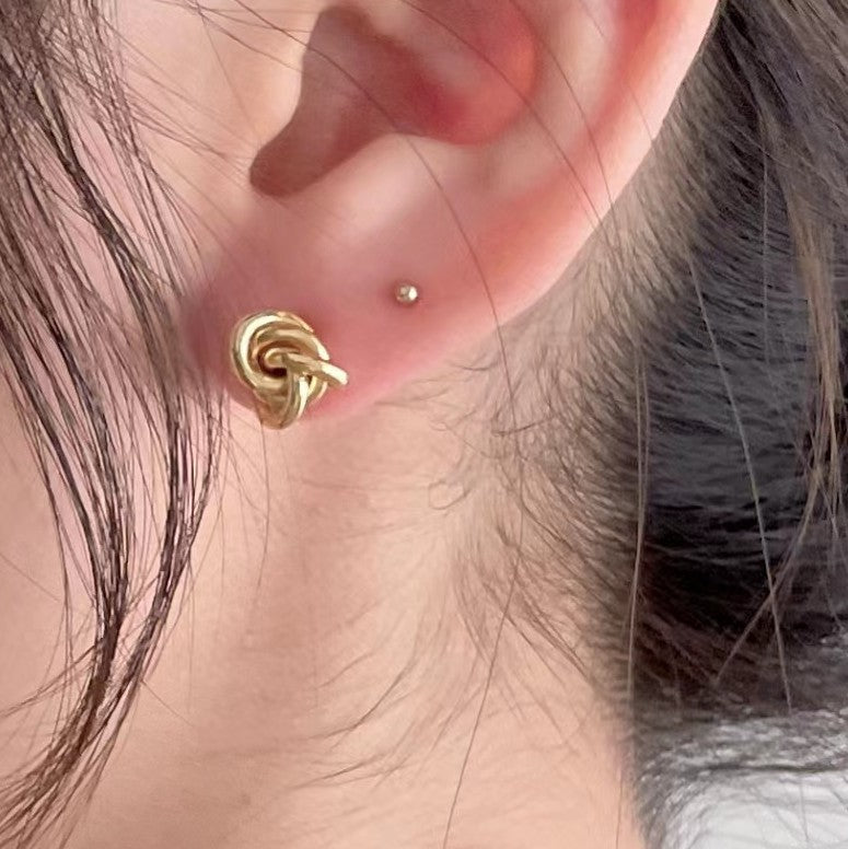 Minimalist Waterdrop-Shaped 925 Sterling Silver Knot Stud Earrings with Pearl Inlay for Women