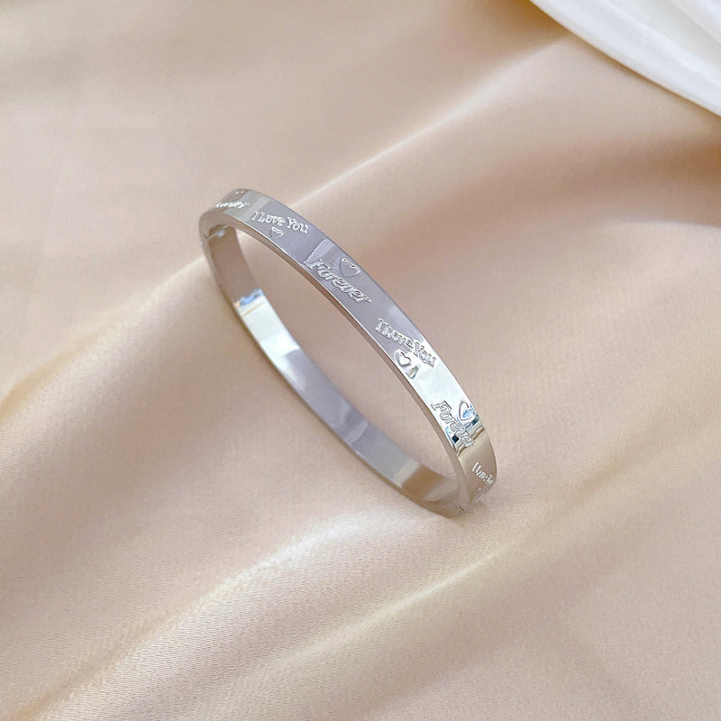 Minimalist Retro Titanium Steel Bracelet with Heart Shape Plated Finish for Women