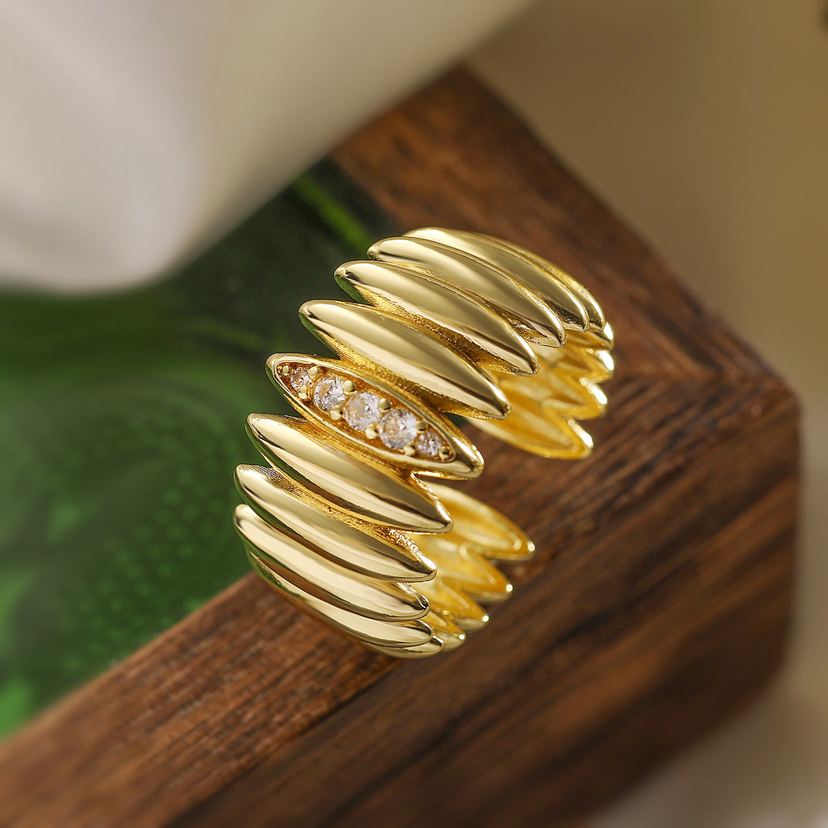 Minimalist Geometric Open Ring for Women Made of Copper with 18K Gold Plating and Zircon Inlay