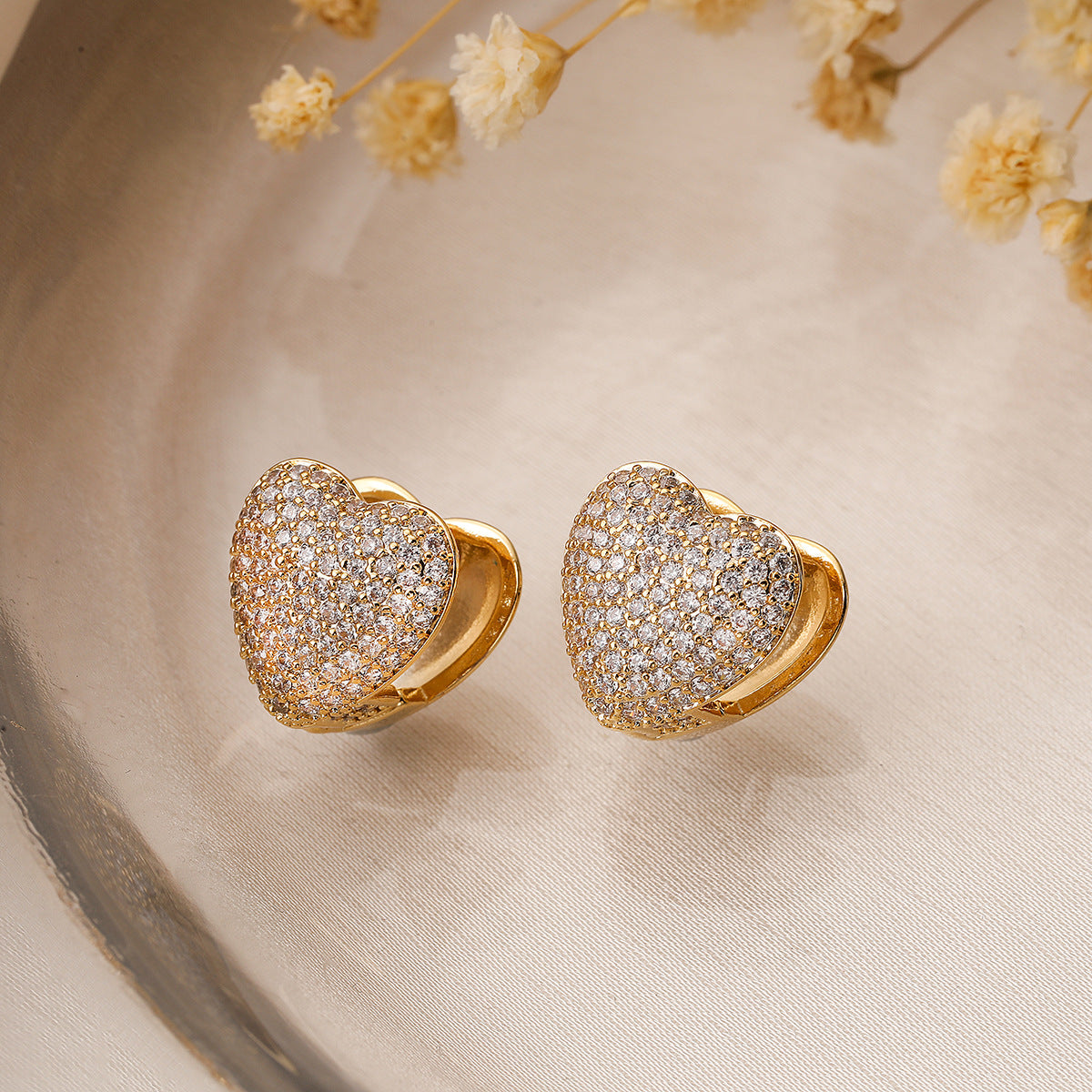 Orecchini geometrici minimalisti a forma di cuore in rame con placcatura in oro vero da donna