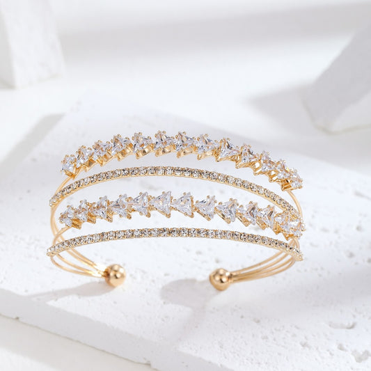 Pulsera abierta ajustable geométrica minimalista para mujer de latón con incrustaciones de circonitas