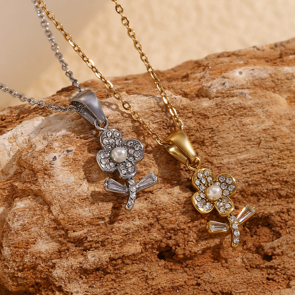 Fashionable Floral Pendant Necklace for Women Stainless Steel with 18K Gold Plating and Rhinestone Accents